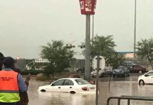 Heavy rains in Hammanskraal caused flooding at Jubilee Mall